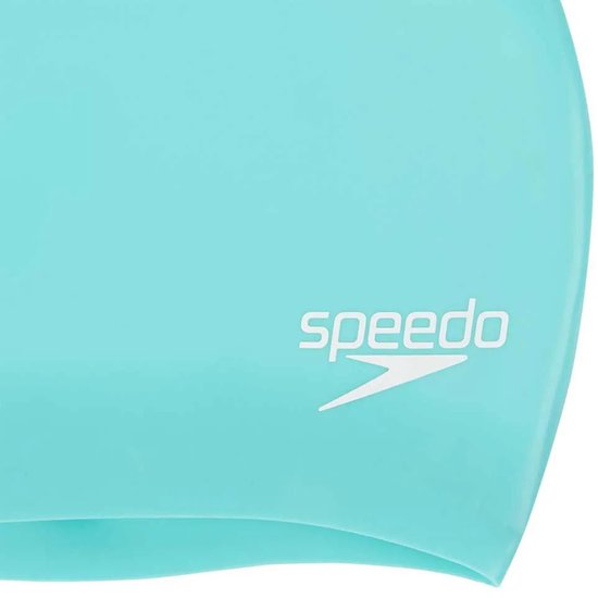 Close-up van een turquoise Speedo badmuts met wit Speedo logo.