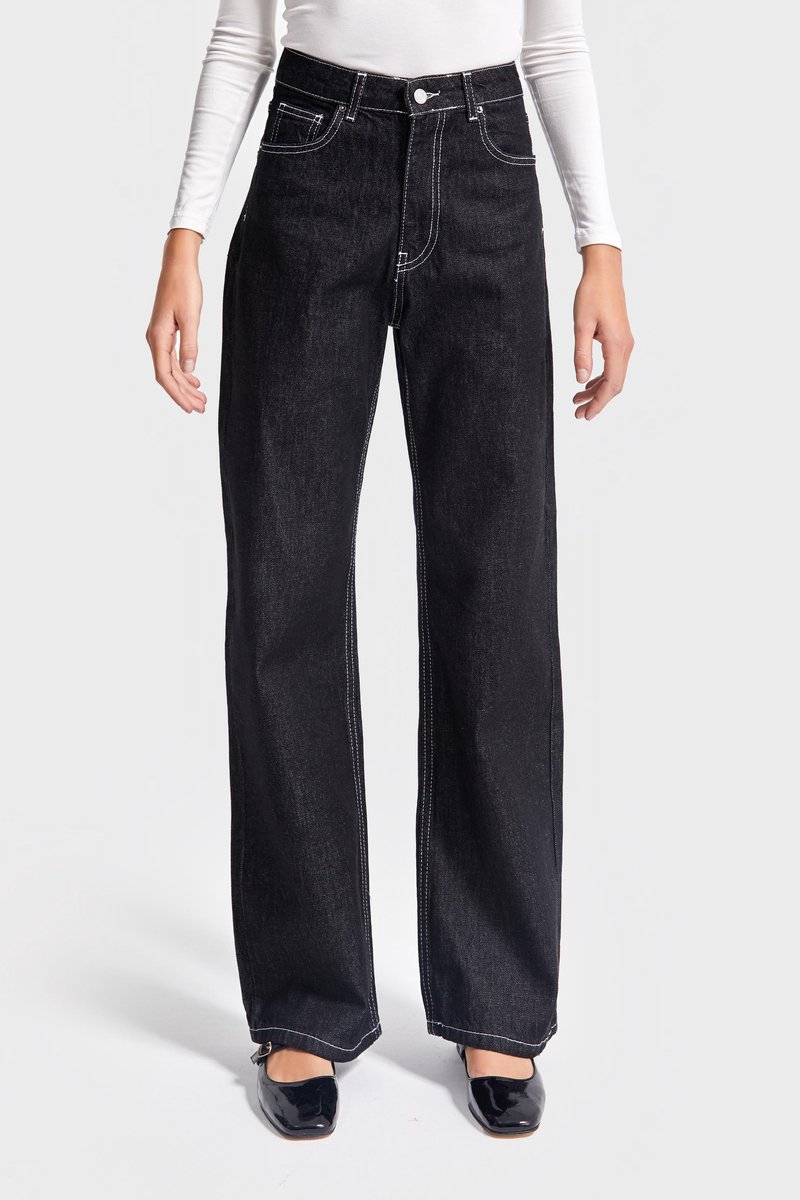 It's Basic - Straight High Rise Jeans
