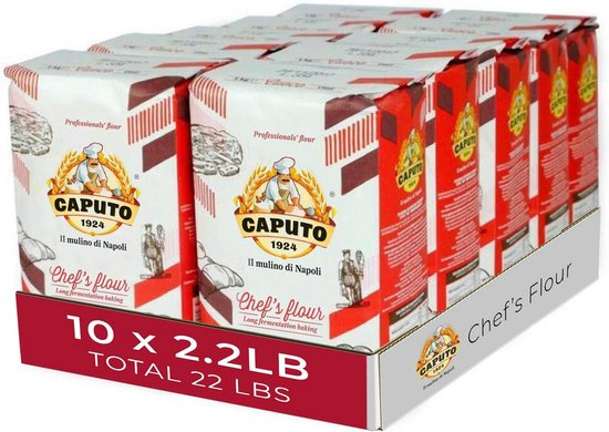 Tien zakken Caputo Chef's Flour 'Il mulino di Napoli' in een kartonnen doos. Tekst: "10 x 2.2LB TOTAL 22 LBS".