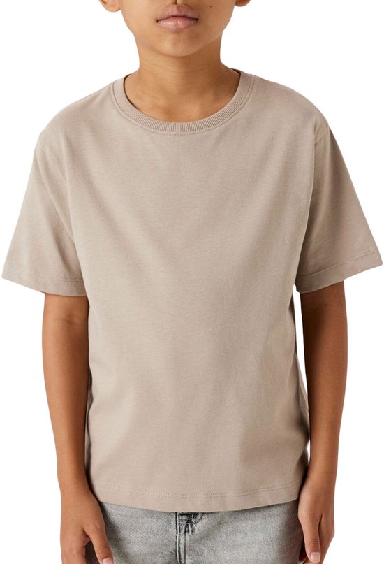 Jongens T-shirt in pure cashmere, met ronde hals en korte mouwen.