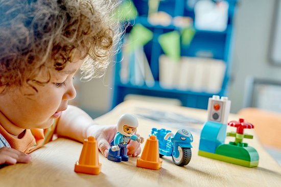 LEGO DUPLO Town - Blauwe Politiemotor Educatief Montessori Speelgoed voor Kinderen - 10471 van LEGO Duplo — afbeelding 2