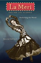Boek "La Meri and Her Life in Dance" met danseres in zwarte en witte kanten jurk, haar hoofd achterover gekanteld.