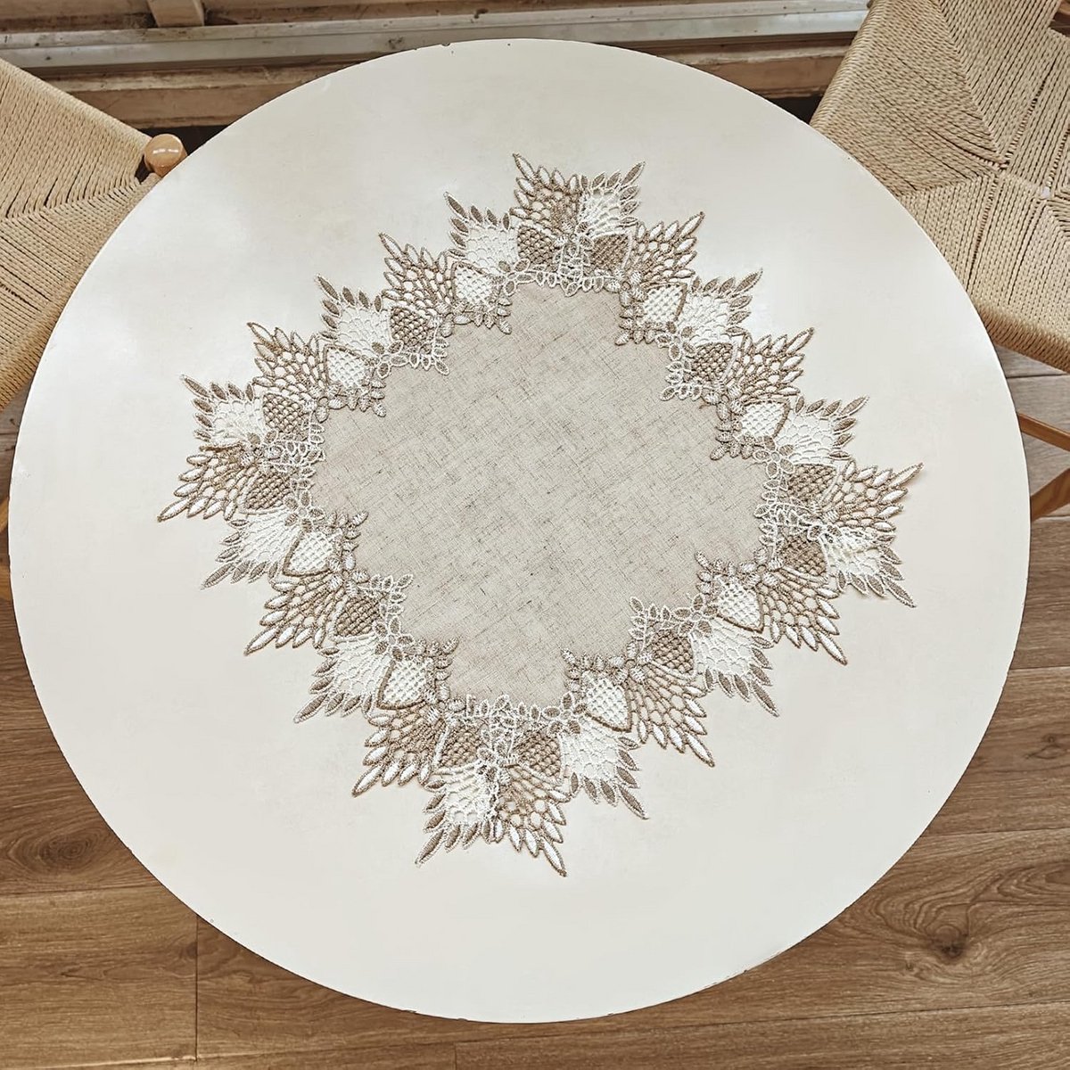 Vierkant Linnen Tafelkleed met Elegante Kanten Rand, 40x40 cm Tafeldecoratie