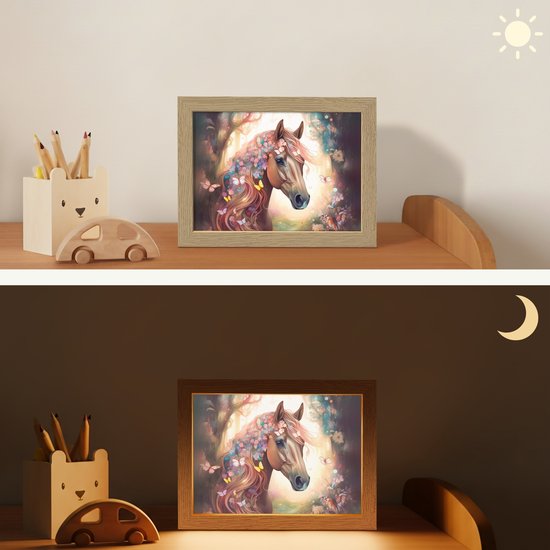 Nachtlampje 20x15 cm - Kinder lamp - Paard - Natuur - Bloemen - Vlinders - Bos - Tafellamp kinderkamer - Slaapkamer lamp - Bedlamp kinderen - Kinderlampje stopcontact - Wandlamp babykamer - Nachtlampjes van Merkloos — afbeelding 4