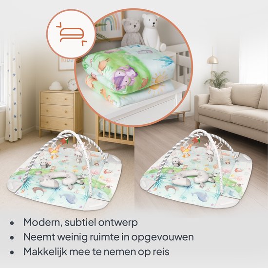 Babygym en opgevouwen speelkleed met dierenprints, in een kinderkamer en woonkamer.
