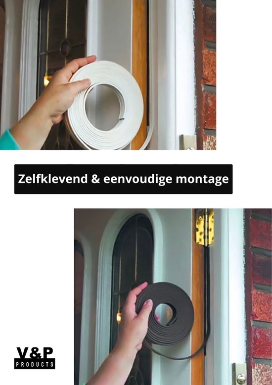 Hand die een rol witte tochtstrip langs een deuropening houdt; zelfklevend en makkelijk te monteren.