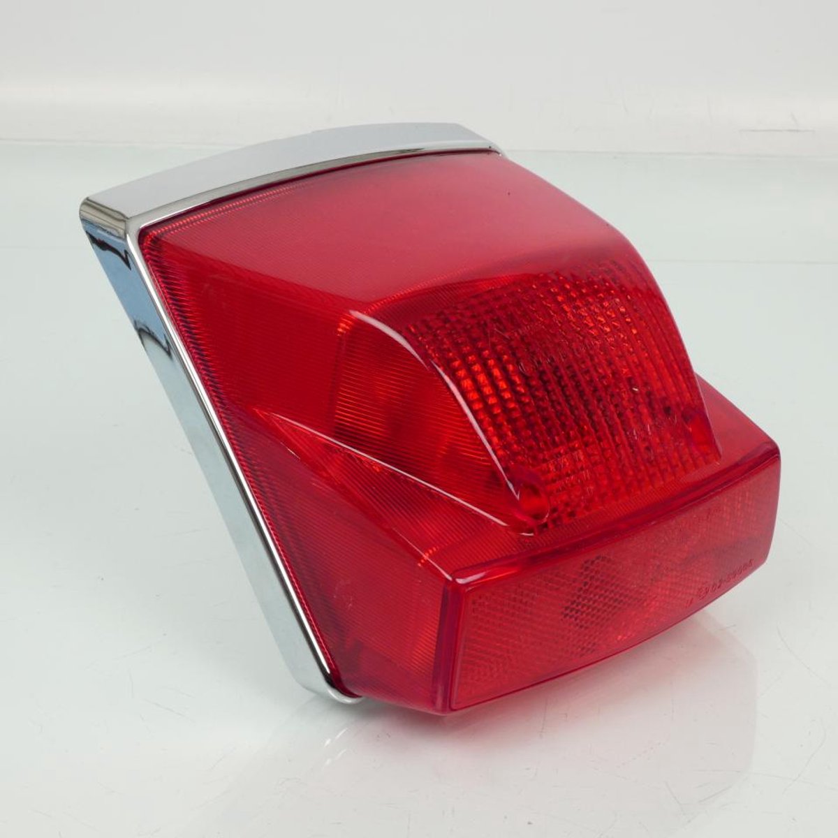 Feu arrière origine pour scooter Piaggio 150 Vespa PX 2011 à 2017 58269R Neuf