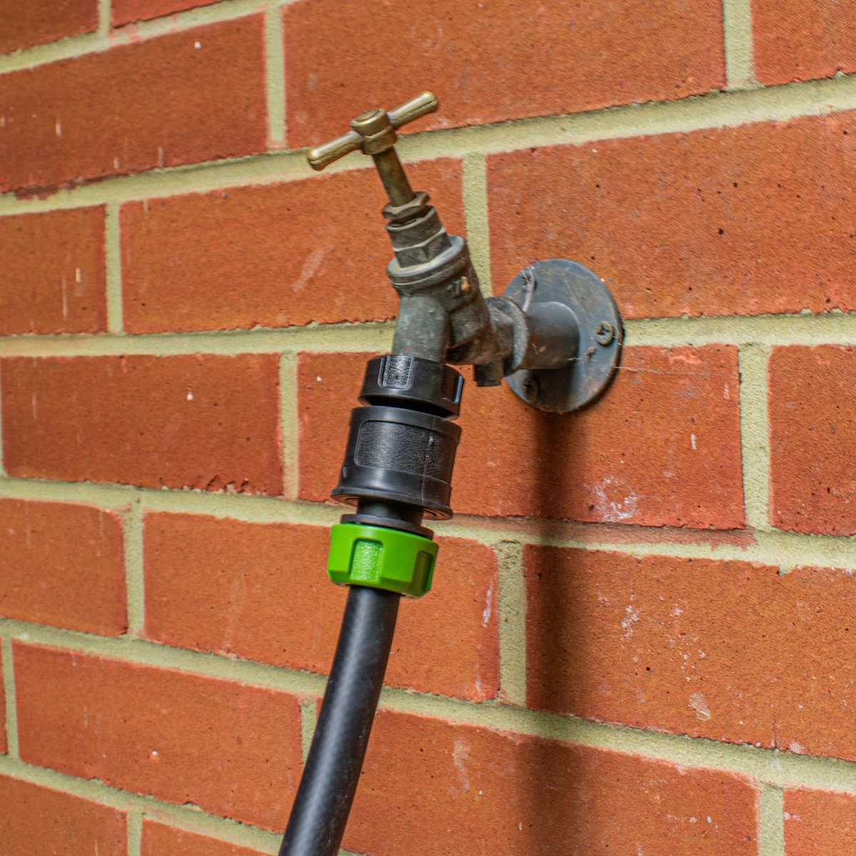 Garden Master® Zeer Duurzame Tuinslang - 20m lengte - Inclusief sproeikop en koppelingen – foto 6