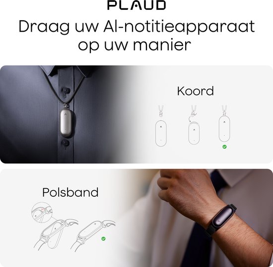 Een Plaude NotePin gedragen als ketting om de nek en bevestigd aan een polsband.