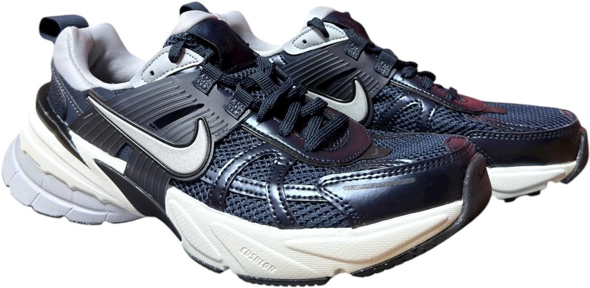 Nike V2K Run Sneakers Blauw