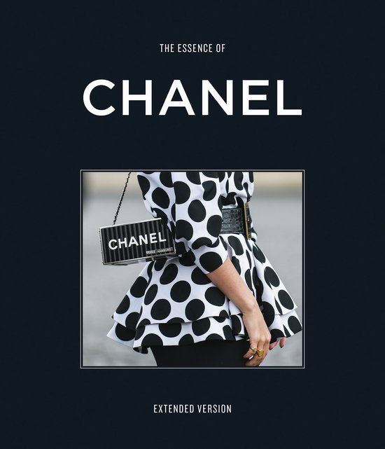 Essence Extended-The Essence of Chanel - cover