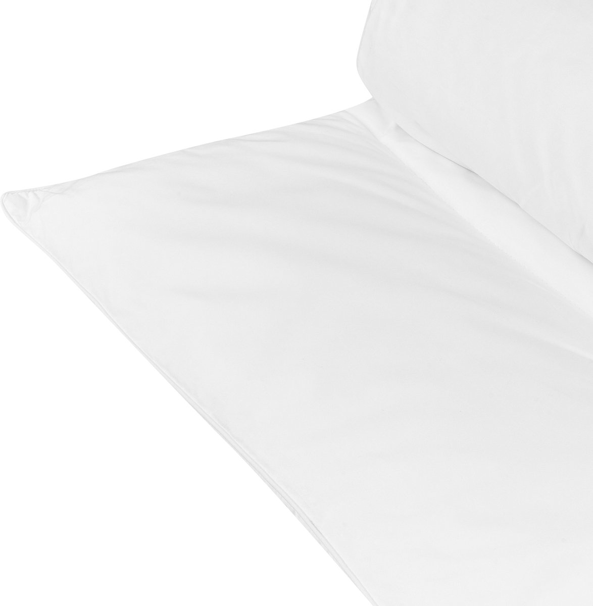 BELIANI HOWERLA - Dekbed - Wit - 240 x 220 cm- Polyester