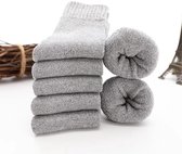 Lot de 5 paires de chaussettes chaudes pour homme, chaussettes thermiques épaisses en éponge - cadeau d'hiver pour homme, pointures 37 à 45, gris clair