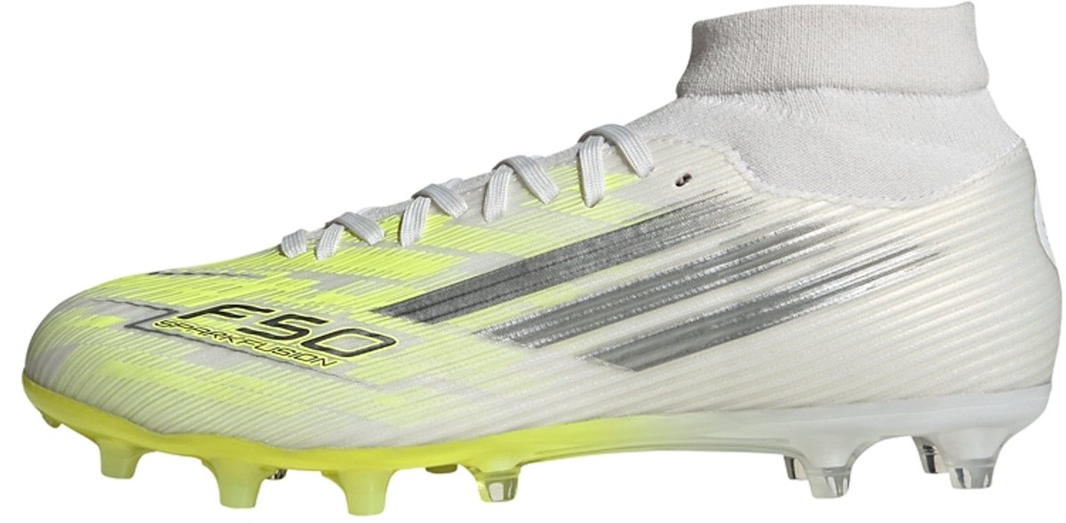 Witte adidas F50 Sparkfusion League mid cut voetbalschoenen met gele en zilveren details voor firm en artificial ground.