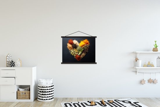 Posterhanger incl. Poster 60x45 cm - Schoolplaat - Specerijen - Mix - Hartvorm - Zwart - Textielposter - Zwarte latten
