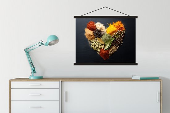 Posterhanger incl. Poster 60x45 cm - Schoolplaat - Specerijen - Mix - Hartvorm - Zwart - Textielposter - Zwarte latten