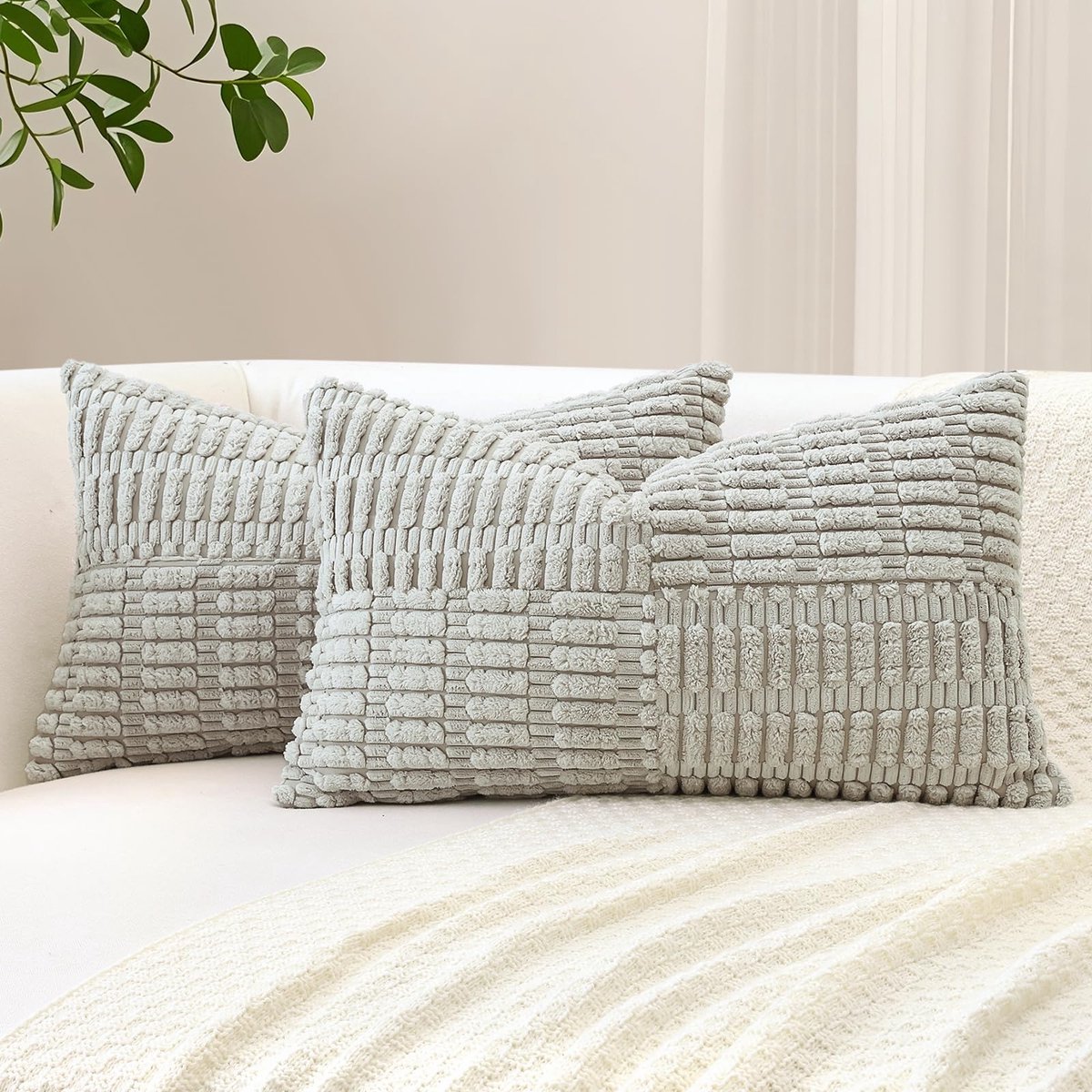 Unyqoos Set van 2 decoratieve kussenslopen in corduroy met strepen voor huisstijl Lichtgrijs