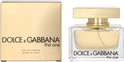 Dolce & Gabbana The One Eau de Parfum flesje van 50ml naast de bijpassende gouden doos.