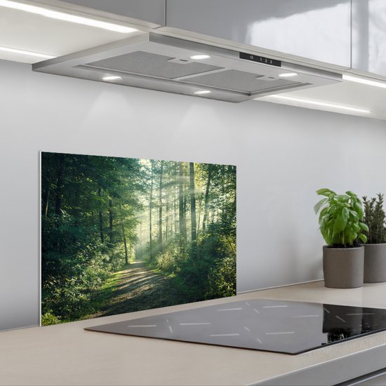Spatscherm 60x40 cm - Zelfklevende achterwand Bos - Pad - Zon - Bomen - Groen - Natuur - Keuken muurbeschermer - Spatwand fornuis