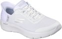 Witte Skechers GO WALK FLEX sneaker, 3/4 aanzicht, met ademende mesh, veters en golfpatroon op de hiel.