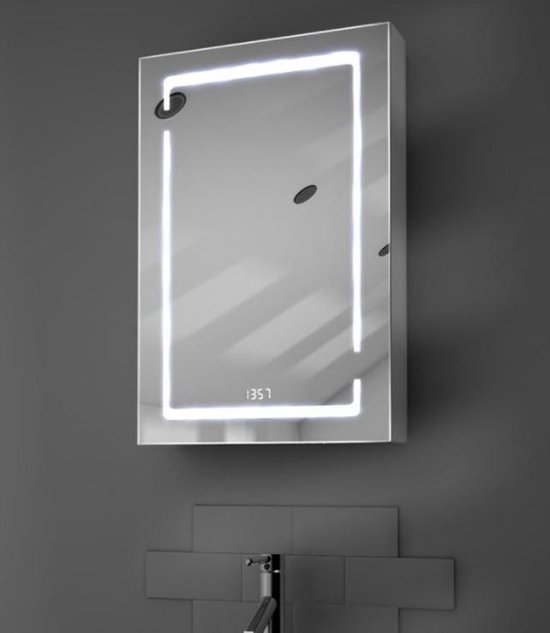 Aluminium badkamer spiegelkast met LED verlichting, verwarming, klok,  sensor en... | bol.com
