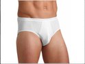 Witte Sloggi midi slip met herhaaldelijk het 'SLOGGI' logo op de elastische band.