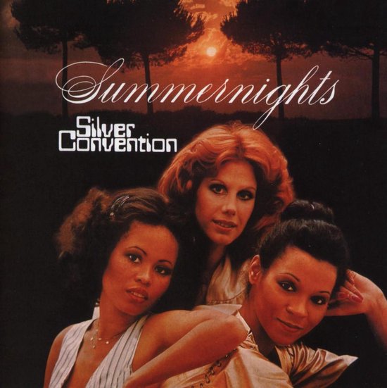 Albumhoes met drie vrouwen en de titel 'Summermnights'.