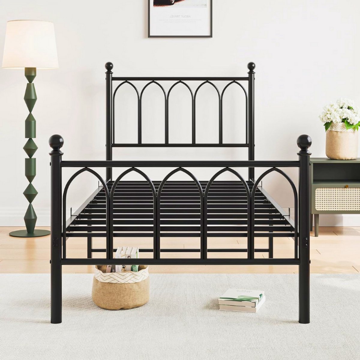 BOG Stijlvol Metalen Eenpersoons Bedframe Met Hoofdbord - 90 X 200 Cm - Geschikt Voor Slaapkamer En Logeerkamer - Zwart En Stevig