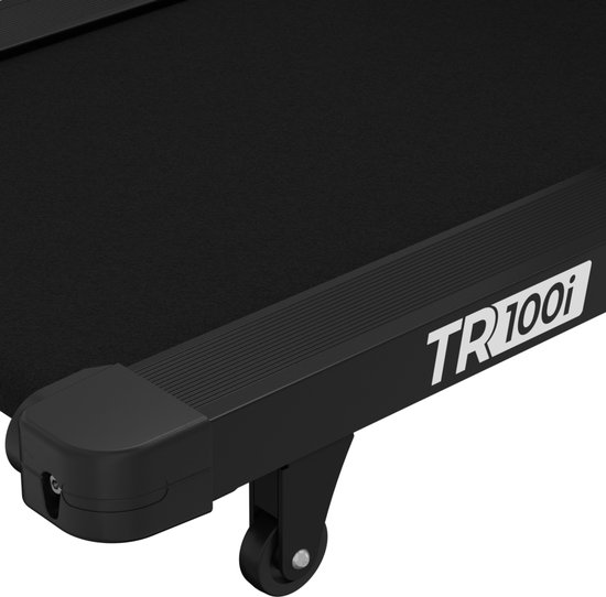 Detail van de zwarte loopband 'TR100i' met wieltjes.