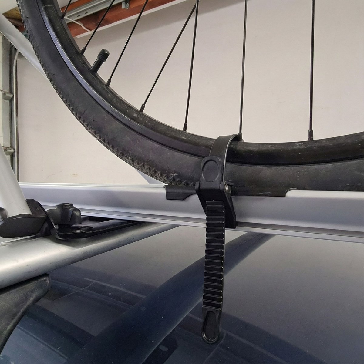 Dakdrager fietsendrager HAKR SPEED ALU aluminium zilver + slot – foto 8
