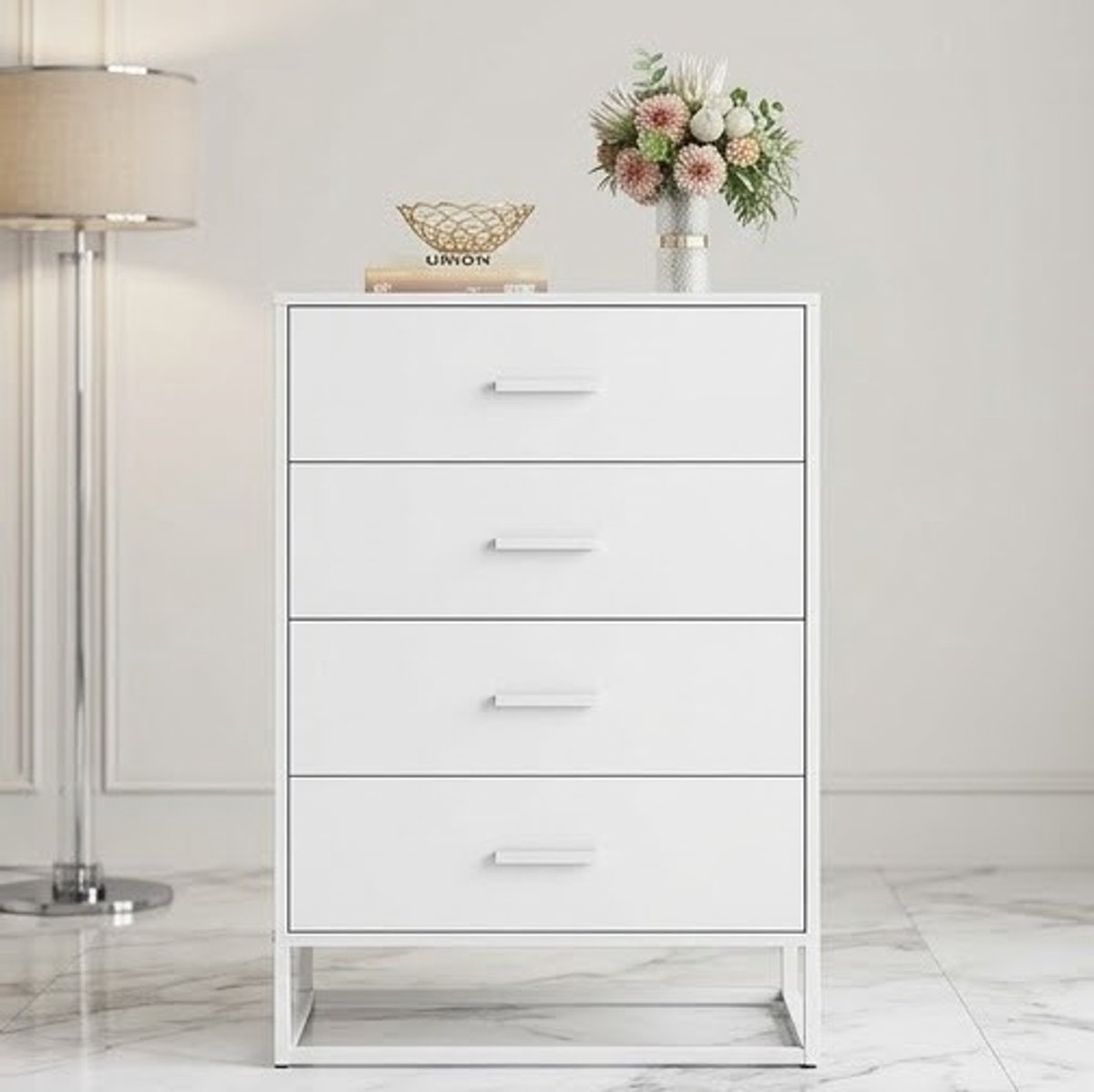 Nordic Woodline Luxe Houten Ladekast met 4 Laden - Hoge Opbergkast met Stevig Metalen Frame - Moderne Nachtkast & Kast voor Slaapkamer, Woonkamer, Hal of Kantoor - Wit-Casa Serena – Afmetingen op a...