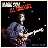 Magic Sam joue de la guitare sur l'album 'All Your Love'. Il porte une robe violette et sa guitare est noire avec le mot 'HOOKER'.