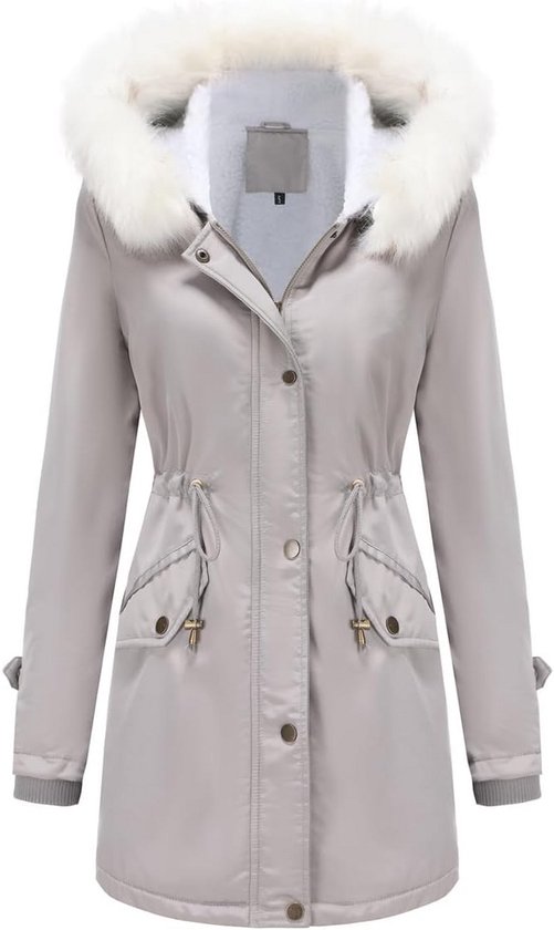 Lichtgrijze parka met trekkoord in de taille, gouden knopen en een witte bontkraag.