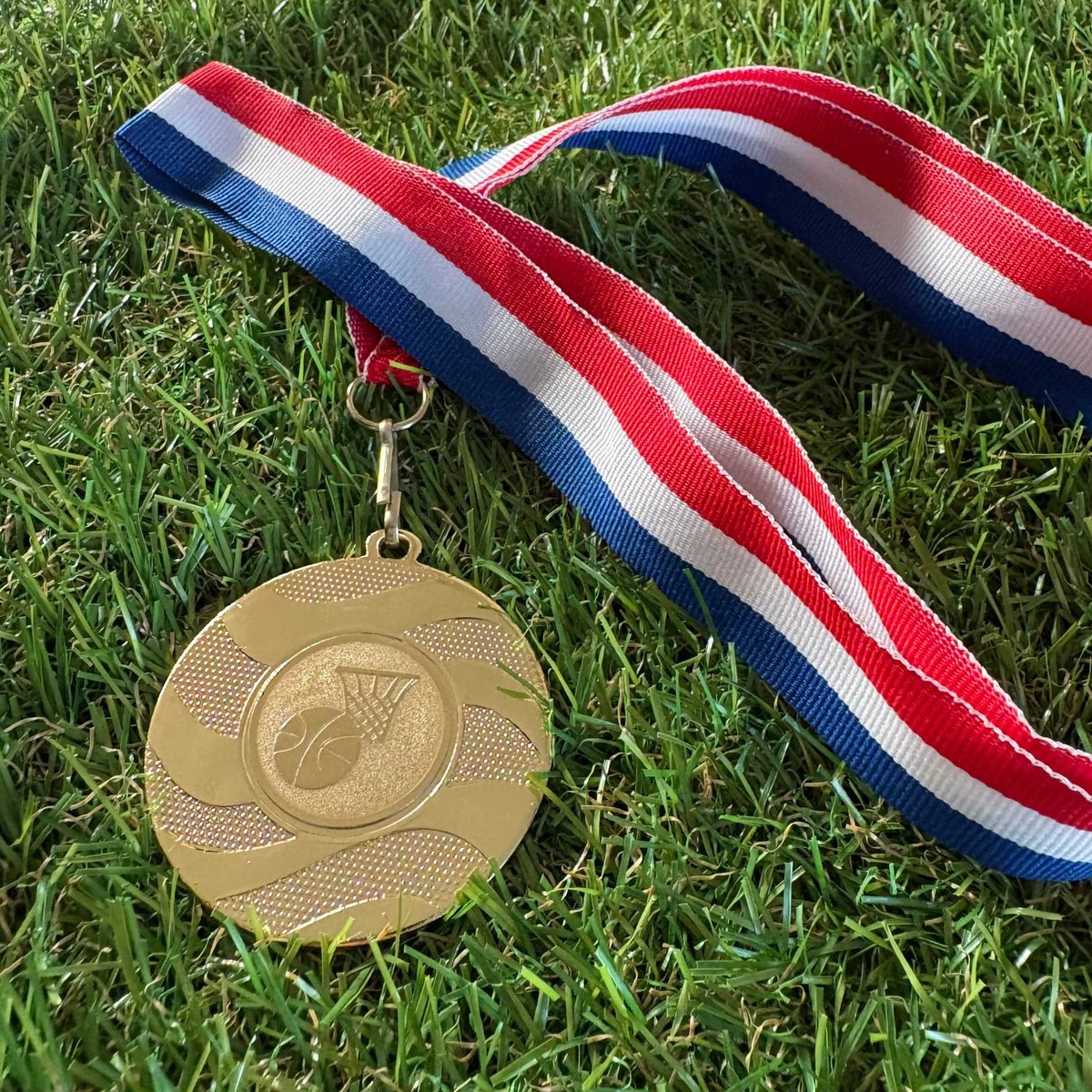 Kampioensmedaille Basketbal (5 stuks) - Medaille met neklint - Sportprijzen voor kampioenen