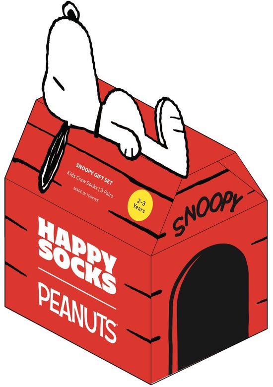 Snoopy cadeau set met 3 paar Happy Socks Peanuts kindersokken, verpakt in een rode Snoopy huisvormige doos.