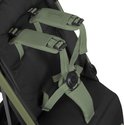 Zwarte buggy met groene riemen en een groen Lionelo-logo op de schouderriemen.