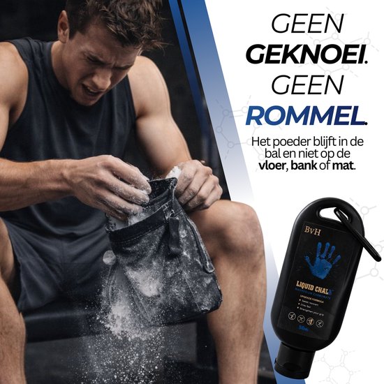 Man met poeder op handen die poeder uit een zak haalt. Naast een flesje BvH 'Liquid Chalk'.