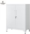 Een gesloten witte metalen archiefkast met Conway Living logo, dubbele deuren en grepen, op pootjes.