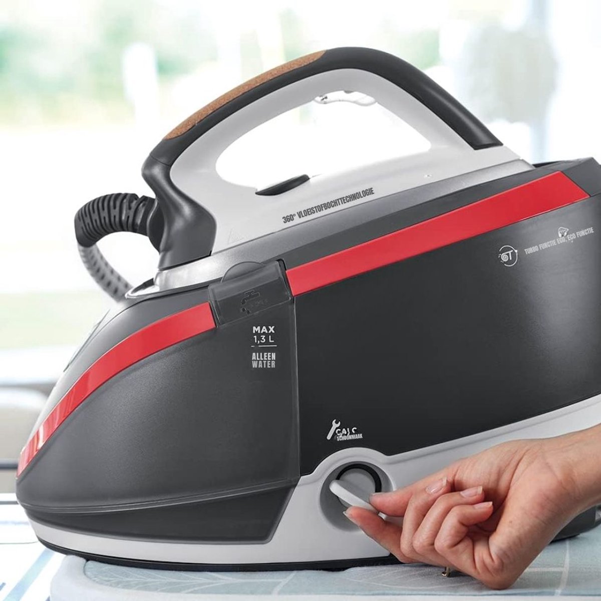 Core® Strijkijzer met stoomgenerator - strijkijzer met stoom - Strijkijzer - Zwart/Rood/Wit - 39cm x 25cm x 30cm — afbeelding 5