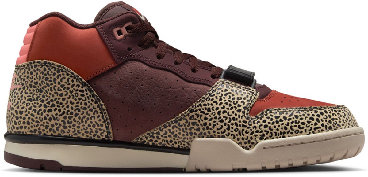 Nike x ARTS-REC SB Nike Air Trainer 1 Sneaker Bruin