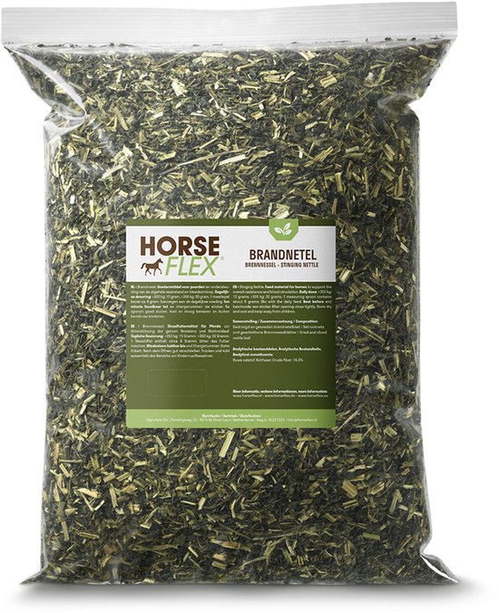 Grote zak gedroogde brandnetelstukjes met het HorseFlex logo.