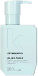 Lichtblauwe pompflacon van KEVIN.MURPHY Killer.Curls met de tekst 'Anti-frizz curl defining crème' en '200 mL 6.7 Fl. Oz. Liq e'.