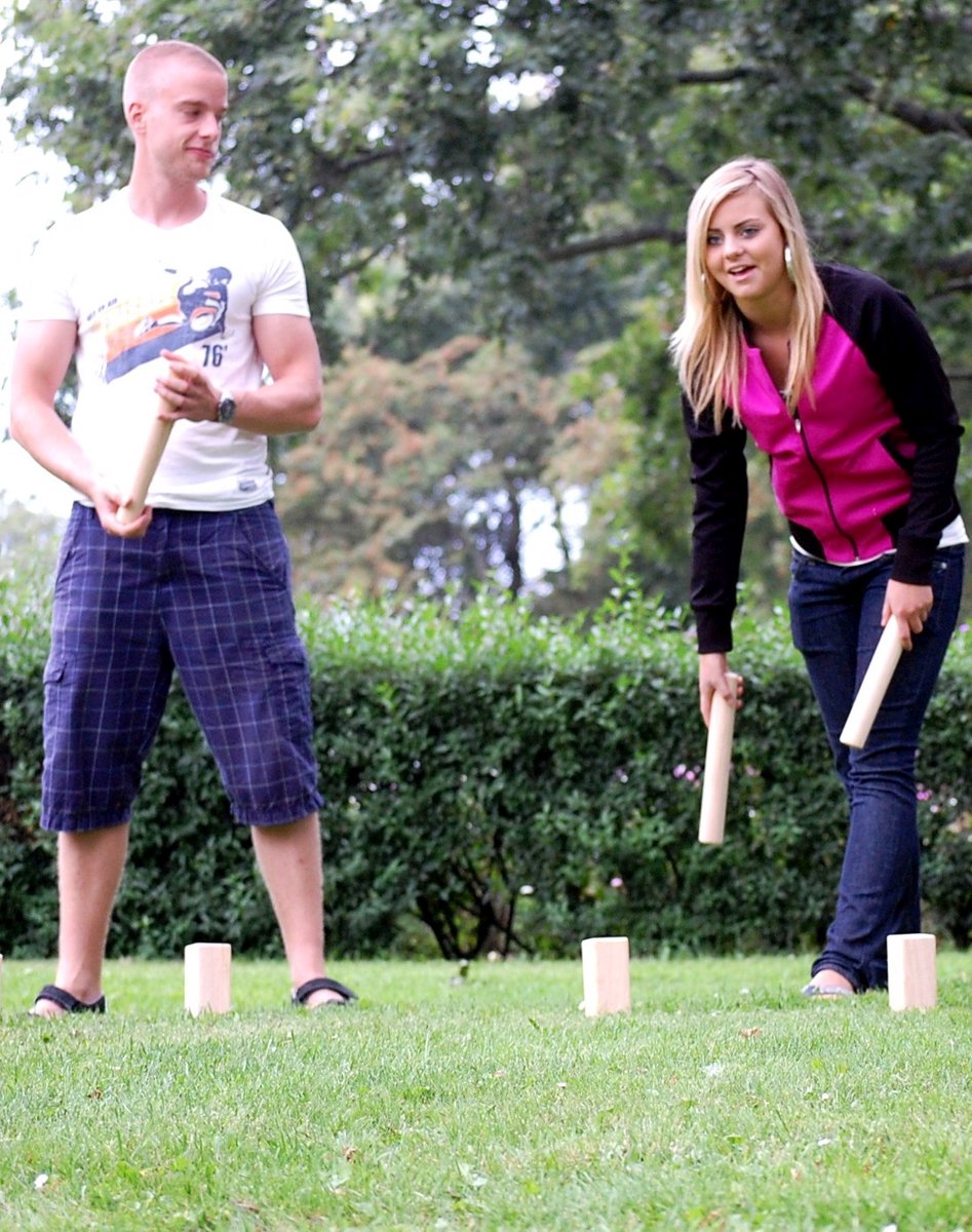 Bex Kubb Original – Zweeds Vikingschaak – Premium Buitenspel – Massief Rubberhout – Koning Met Rode Kroon – Vanaf 8 Jaar – Inclusief Draagtas — afbeelding 16