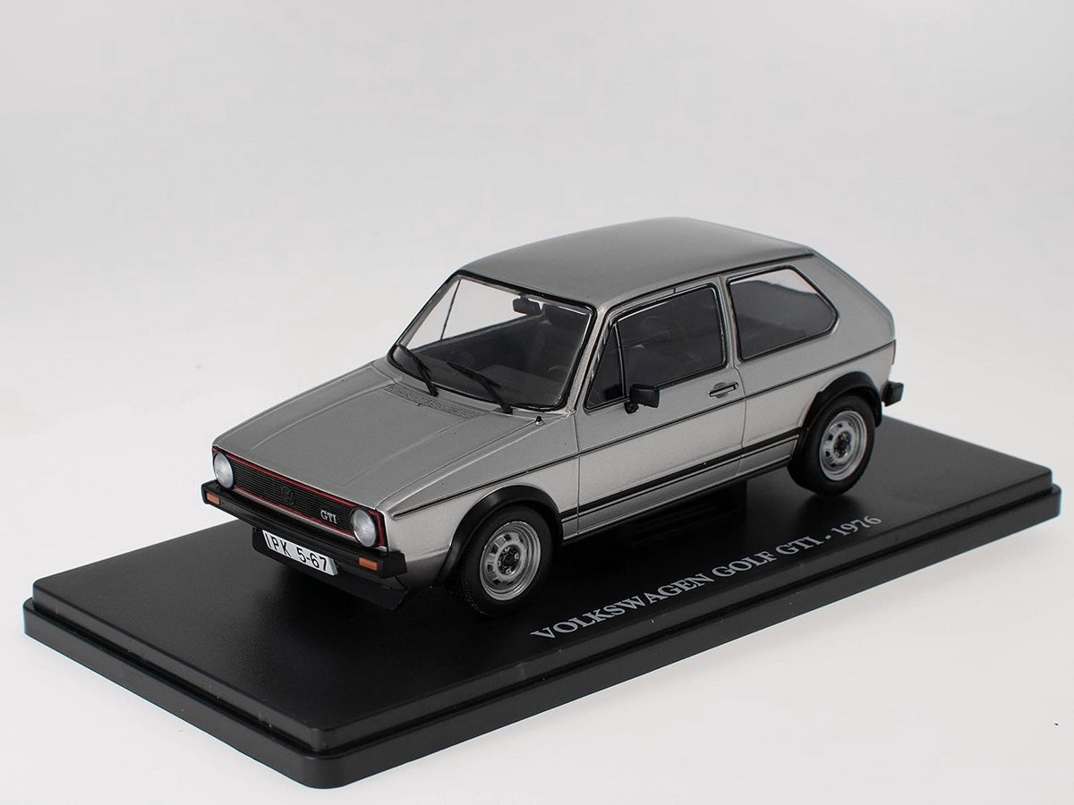 Schaalmodel Auto 1:24 - Klassieke Hatchback Uit 1976