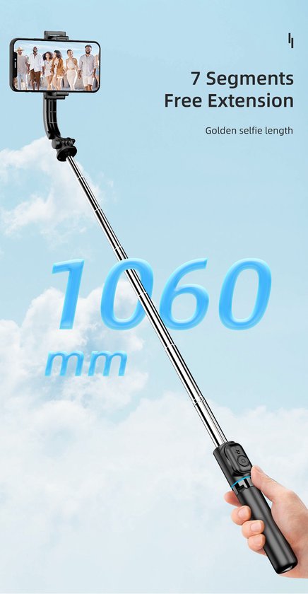Een hand houdt een lange, uitschuifbare selfie-stick vast met een telefoon erboven, met 7 segmenten en een bereik van 1060 mm.