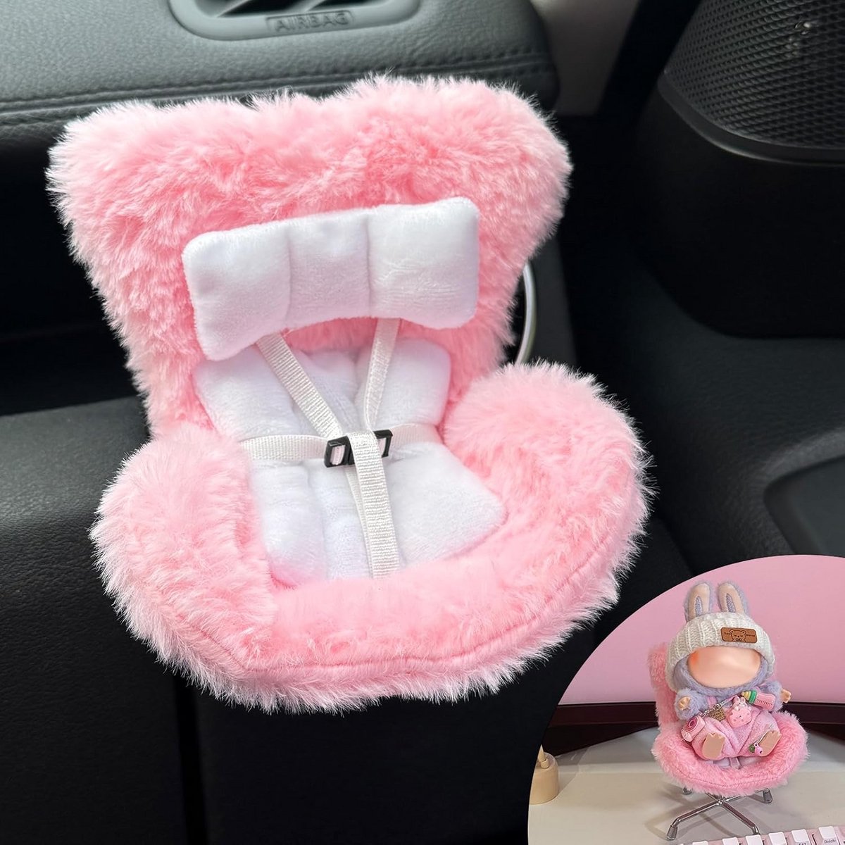 Ventilatieclip autostoel voor Labubu - Roze zacht harig kussen met zitpoot voor desktopdisplay