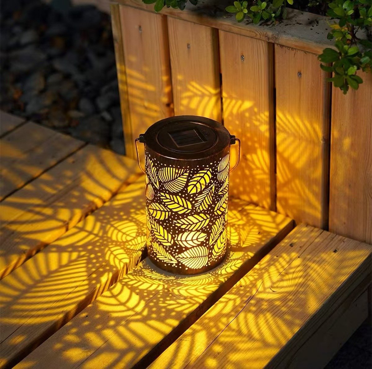 Bladeren, 18*10cm-Zonne-energie Hanglamp Buiten - Waterdichte LED Tuinlamp - Metaal - Voor Tuin, Pad, Veranda & Binnenplaats-Belle's product