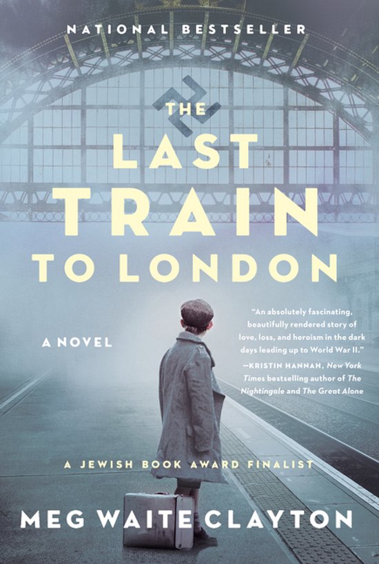 Boekcover: Een jongen in een jas staat op een perron met een koffer. De titel 'The Last Train to London' staat bovenaan.