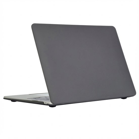 Housse d'ordinateur portable imoshion noire pour MacBook Air 15 pouces, la housse est fermée.