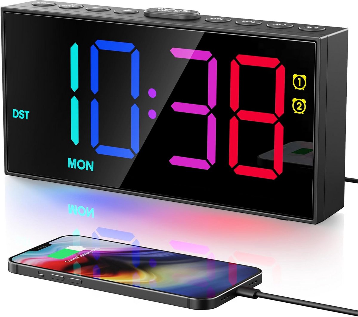 Digitale RGB-wekker voor slaapkamer met grote nummers en 10 kleuren, A&C USB-oplaadpoorten, verstelbaar volume en dimmerfunctie, weekend- en S-dagmodus